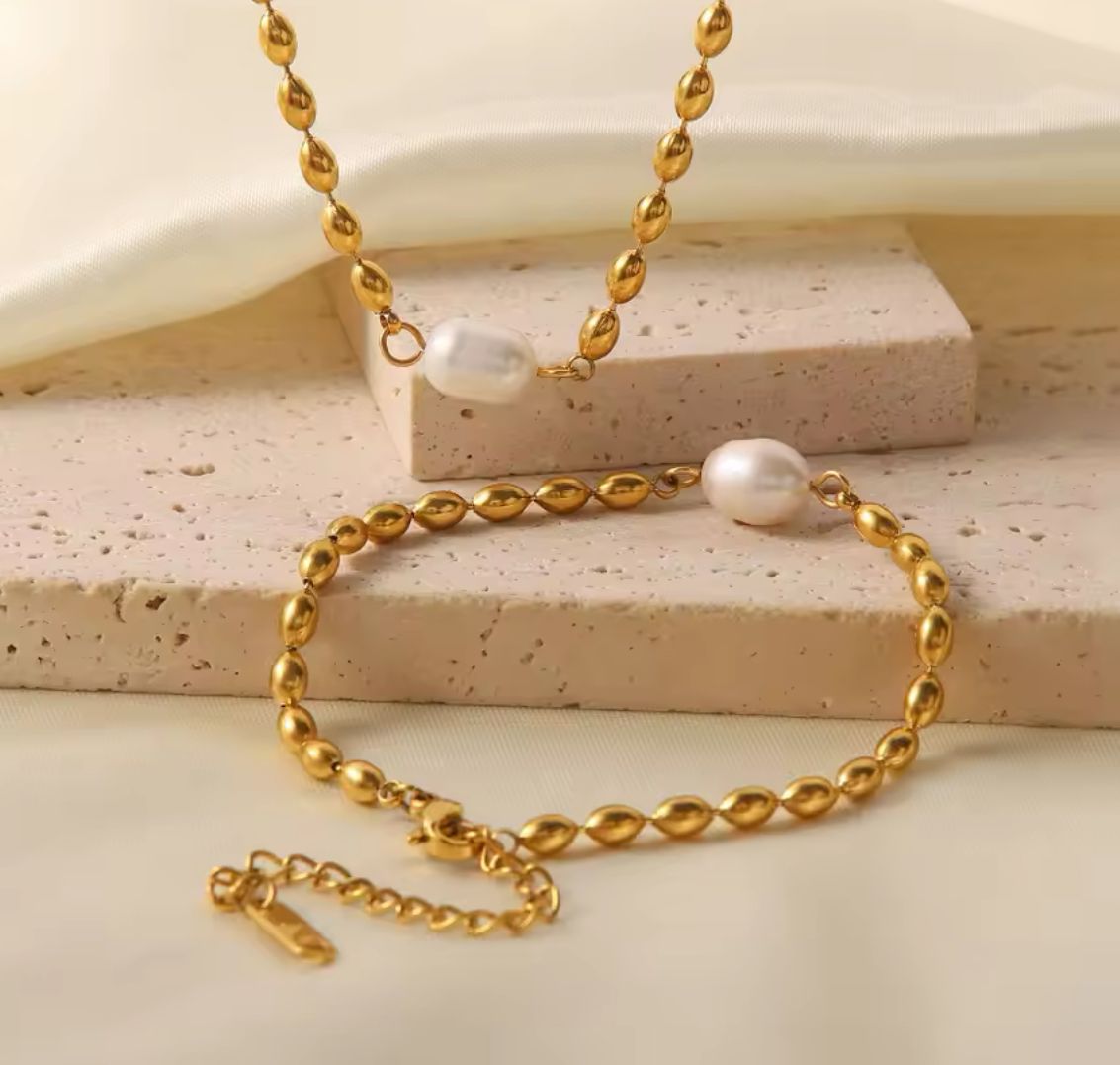 Serene Pearl Bracelet