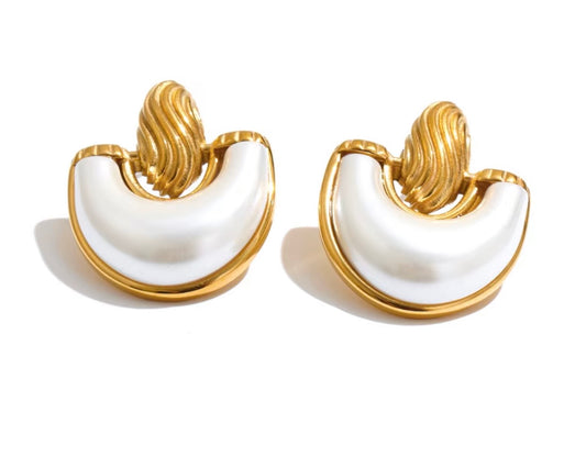 Solene Crescent Earrings