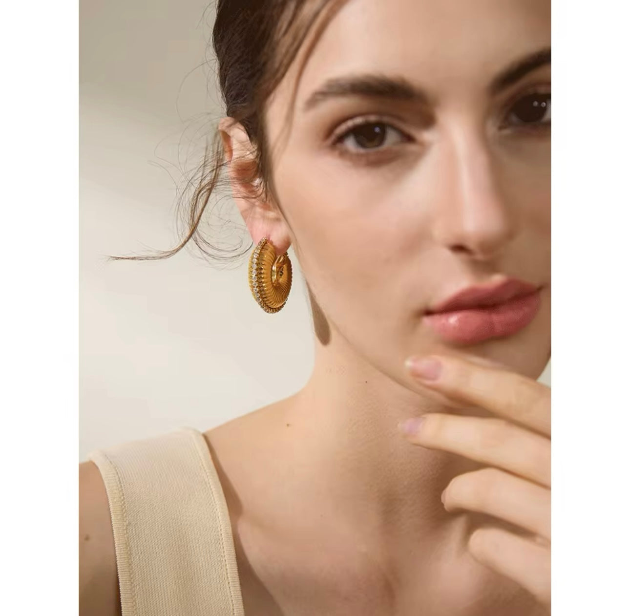 Chunky zirconia hoops