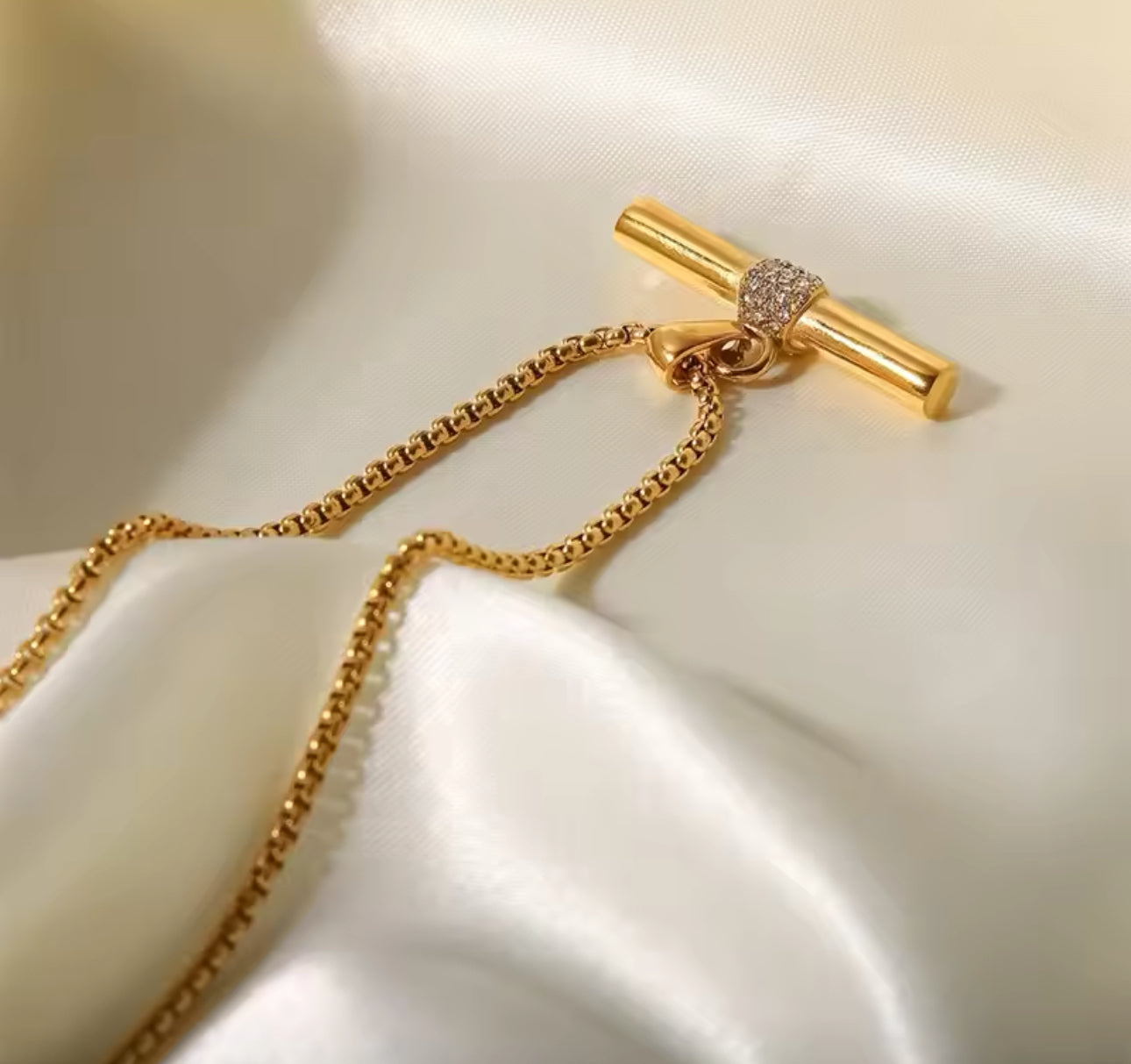 T- Bar necklace